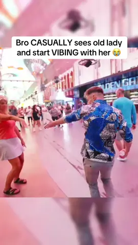 Ed Matthews is a British influencer and streamer known for fitness content, TikTok fame, and influencer boxing. He’s had quick knockout wins over Simple Simon and Swarmz but was knocked out by Luis Pineda in 2024. Matthews also streams on Kick, runs HED Fitness LTD, is dating TikTok star Elsa Rae, and has an estimated net worth of about $1.7 million. #clipsyncity #n3on #edmathews 