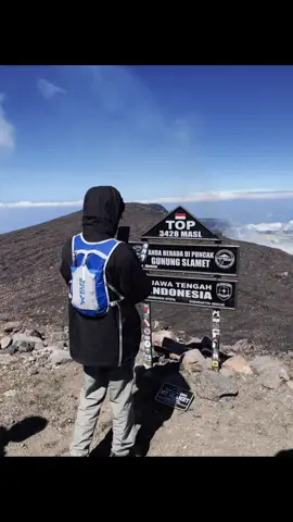 kali aja sampe ke masnya#slametmountain #mtslamet3428mdpl #dipajayaclekatakan 