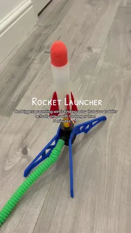 This rocket toy has officially passed the “more than 5 minutes” test and for under £5, it’s a win win ✅🚀 Perfect for indoor and outdoor play too! #rocket #tiktoktoys #mumsoftiktok #rocketlauncer #toddlersoftiktok 
