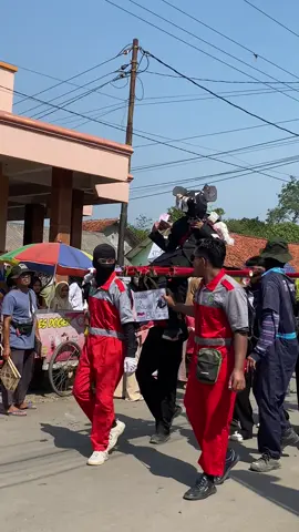 Dipaksa sehat dinegara yang sakit #fyp #masukberanda #brebes24jam #masukberandafyp #karnaval #tikusberdasi 