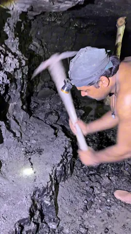 Black diamond mining⛏️ #coalminer #blackdiamond #gold #minerals #support #plzdontunderviewsmyvedios #coalmine #blackdiamond #gold 