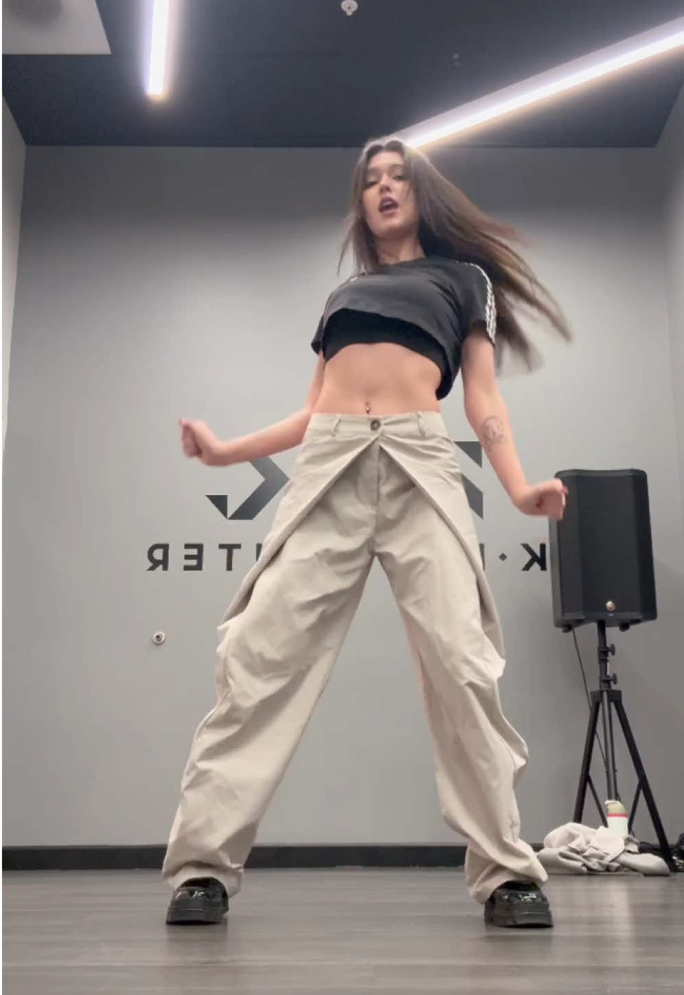 can't believe this vid was over a year ago 😔 I miss doing covers, what should I learn ?  #kpopfyp #choreo #dancer #kpopfypシ #girlgroup (also this is not a kpop song just using the hashtags since i usually post kpop covers 🤍) 