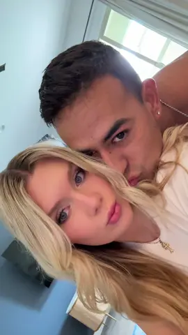 Soft launch 🤪🤪🤪🤪 just found out my contract just says until the finale airs so AHHHHH surprise wait is over. And no you don’t know him but you definitely will now. Can’t wait to share our whole story with you guys and spill all the tea 🙊 also can’t wait to post the breadcrumbs I left you guys 😭 #perfectmatch 