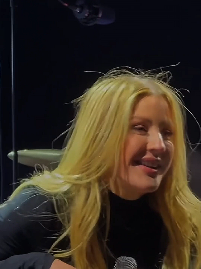 such a gorgeous smile. #elliegoulding #fyp #burn #xyzbca 