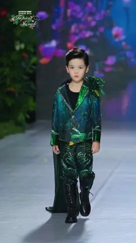 Bé Polo Huỳnh tự tin trình diễn tại đêm khai mạc show Destination Runway Fashion Week chủ đề 
