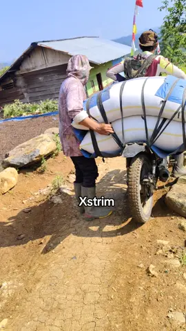 Xstrim  Muatan di Atas 350,kg  Sok belakang ny Ganjil #ojekkopitanggamus  #sorotan  #trendingsong  #trend  #fyppppppppppppppppppppppp 