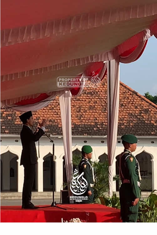 Memaknai Kemerdekaan Republik Indonesia melalui Upacara Peringatan Hari Kemerdekaan RI ke - 80, 17 Agustus 2025 di pondok pesantren Kedunglo Al Munadhdhoroh.  Selengkapnya dapat diikuti melalui kanal youtube Kedunglo Al Munadhdhoroh Media  #kedunglo #kedungloalmunadhdhoroh #wahidiyah #mujahadah #indonesiamerdeka