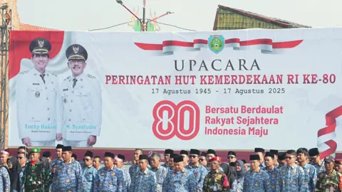 Upacara Puncak HUT Kemerdekaan Ke-80 Republik Indonesia tahun 2025 tingkat Kabupaten Indramayu.  #indramayu #indramayureang #beberesdermayu #HUTRI80
