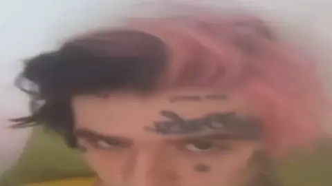 black fingernails#lilpeep #fyp #emo #trending #lilpeep4ever 