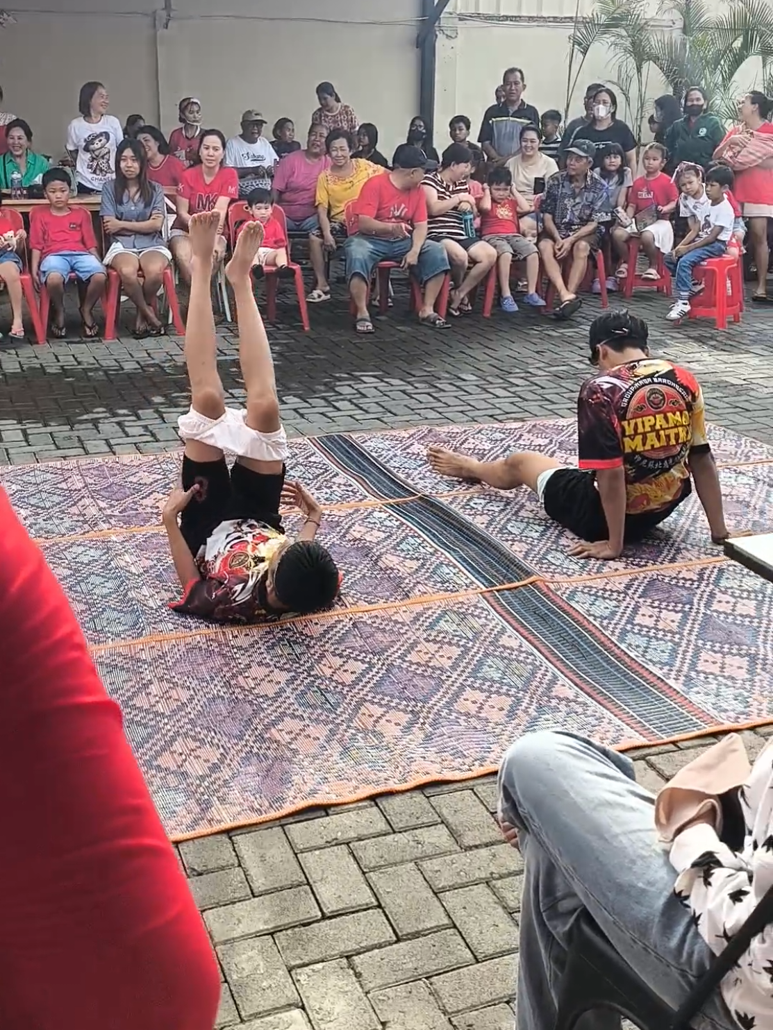 Lomba pakai celana dalam tanpa tangan #serunya17an #17agustus #17agustus2025 