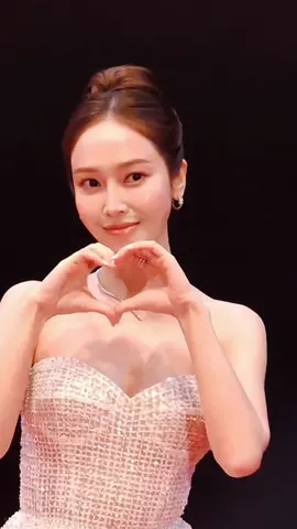 Jessica Jung on red carpet of Weibo Culture Exchange Night 2025 in Thailand #jessicajung #제시카 