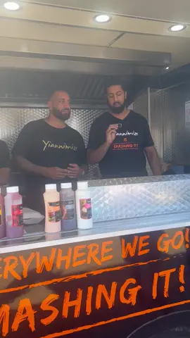 The legend himself @Yiannimize dropped in to say hello. What a humble and down to earth brother#fypシ゚viral #smashingit_official #supercars #halalfood #yiannimize 
