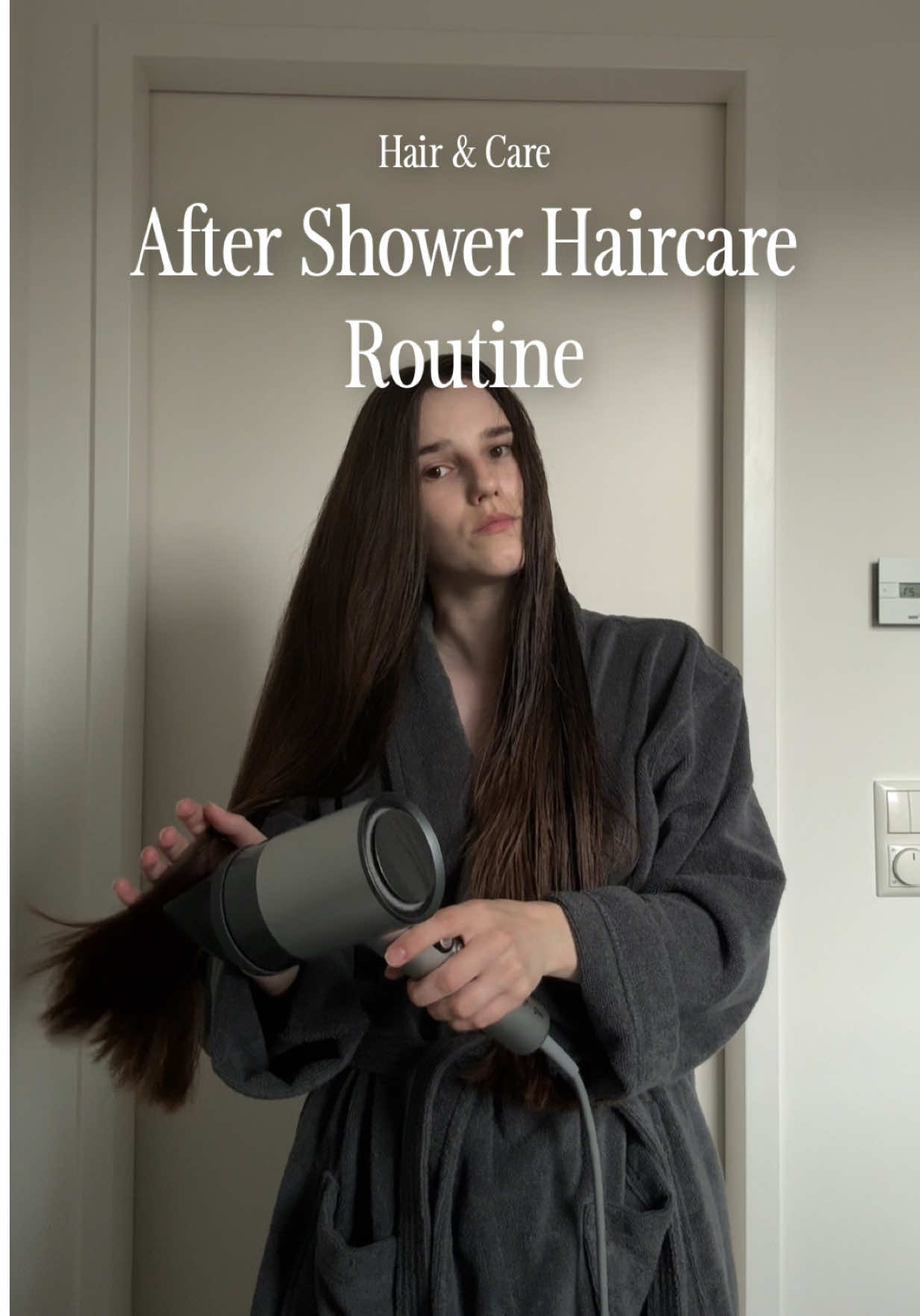 After shower Routine 🔗 Produkte:  - Tangle Teezer Gentle Brush  - Oribe Hitzeschutzspray - L’Oréal Oil Magique Öl  • Werbung unbezahlt #haarpflege #haircare 