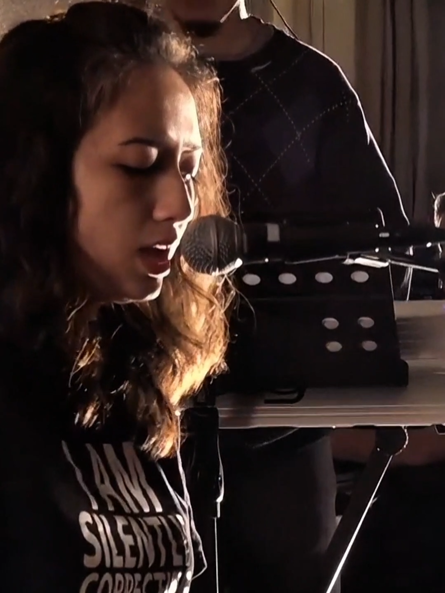 🎙 Mery Kasiman - It Should Be Fine (2018) Go watch the full video at Shoemaker Studios' YouTube channel! _____ #shoemakerstudios #shoemakermusic #shoeboxsession #merykasiman #itshouldbefine 
