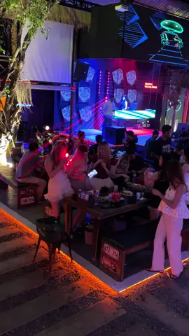 តោះ! យប់នឹងជុំគ្នាម្ដងកុំឲ្យភ្លេចមុខ😄 #foryou #tiktok #fyp 