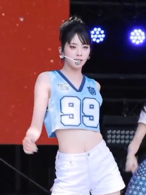 She really ate and shined! I’m hoping the next cb has a dance break with Koko leading it~🔥 SUMMER SONIC 2025 OSAKA ⛧250817⛧ ©cc_061114 #koko #naraikoko #izna #thatsme #summersonic #이즈나 #코코 #イズナ #ココ #breakdance #dancebreak #kokosite #maindancer #kpop #fy 