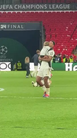 bilahi sama xool bi mom kassé la 😍🫶❤️#JudeBellingham #RealMadrid 