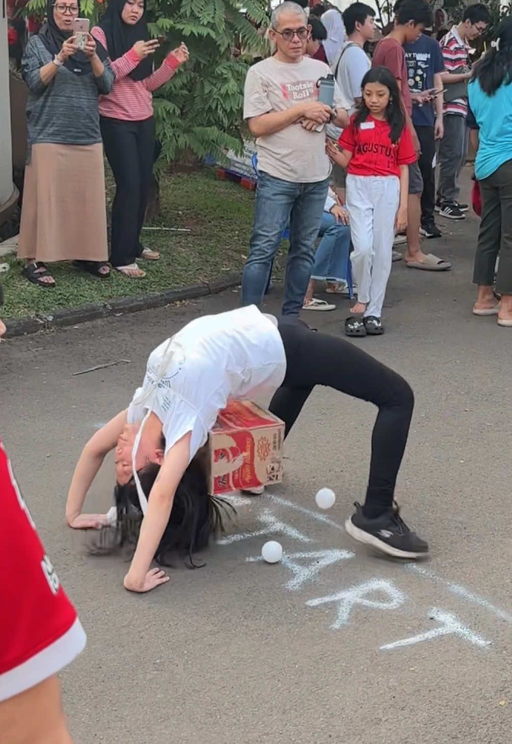 Kaaa udah yaa kak, kaka menang koo, hadiahnya bisa langsung diambil di meja panitiaa yaa🙏🏼🥹🇮🇩🇮🇩  #17ancore #lomba #17agustus #indonesia #hutri 