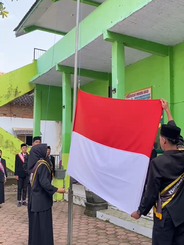 Upacara Bendera HUT RI 80 SMK Islam Panggul tahun 2025 #indonesia #smk #smkbisahebat #smkbisa #indonesiamerdeka🇮🇩💪 
