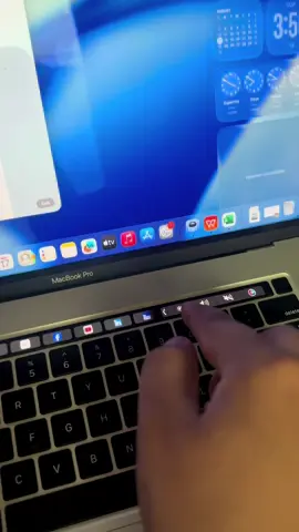 📞0️⃣3️⃣1️⃣1️⃣--6️⃣2️⃣8️⃣0️⃣0️⃣8️⃣7️⃣. MacBook 2019 pro 16inchs Core i9 32GB 512GB 4GB graphics offer price 135K #tayyablaptop #tayyablaptopwarehouse #laptop #laptoppriceinpakistan 