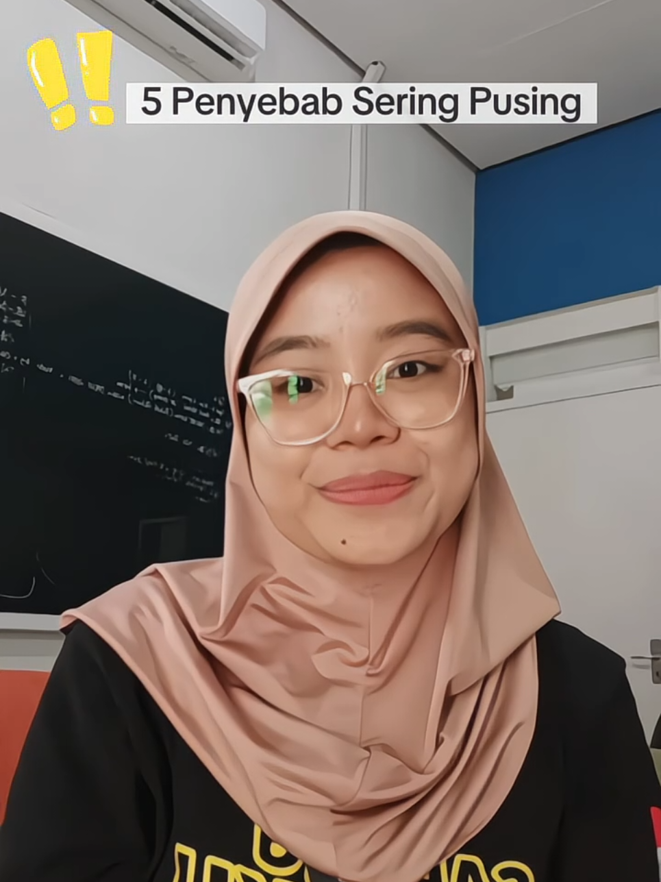 🎢 Pusing kepala? Tenang, bukan karena tugas kuliah atau chat yang gak dibalas kok. Coba tips ini dulu ⬇️ ✅ Minum air putih – bukan kopi 5 gelas sehari ☕ ✅ Tarik napas dalam – bukan tarik-tarikan perasaan ✅ Tidur cukup – bukan tidur-tiduran sambil overthinking ✅ Pijat pelipis – jangan dipaksain ngertiin kode doi 😵‍💫 Kalau udah coba semua masih pusing... ya mungkin kamu butuh liburan (atau pelukan, tapi itu lain cerita 😌) #TipsAntiPusing #GenZHealthTips #PusingBukanOverthinking #RecehTapiSehat #FYPIndonesia 