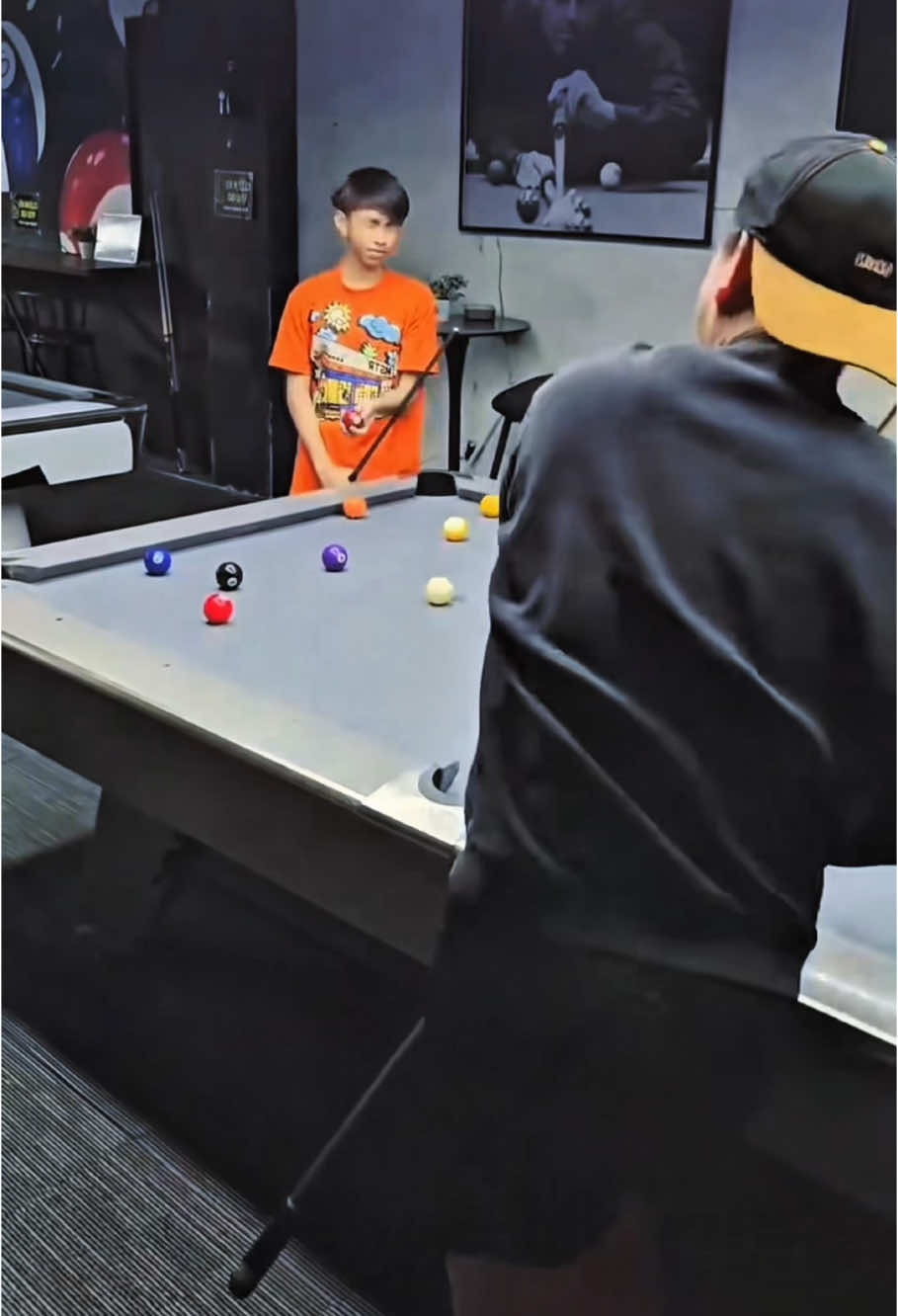 Funny billiards #funnyvideos #usaus #jumscare #prankscare #foryou #scarescam #funny #funnytiktok #prankdoll #possessed 
