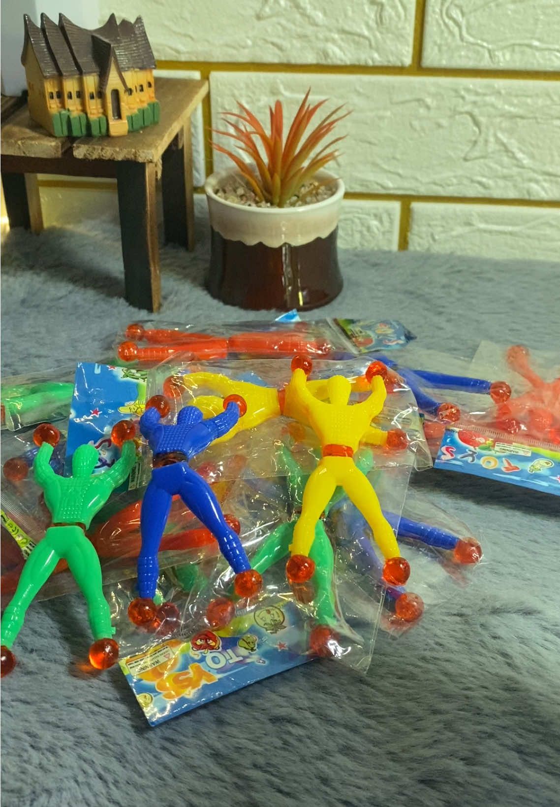 Benda dah viral !!! Apa lagi guys, beli jelaa 🔥 Boleh laa buat hilang rasa bosan kat rumah #stickymen #stickymenwall #spiderman #toys #toysforkids 