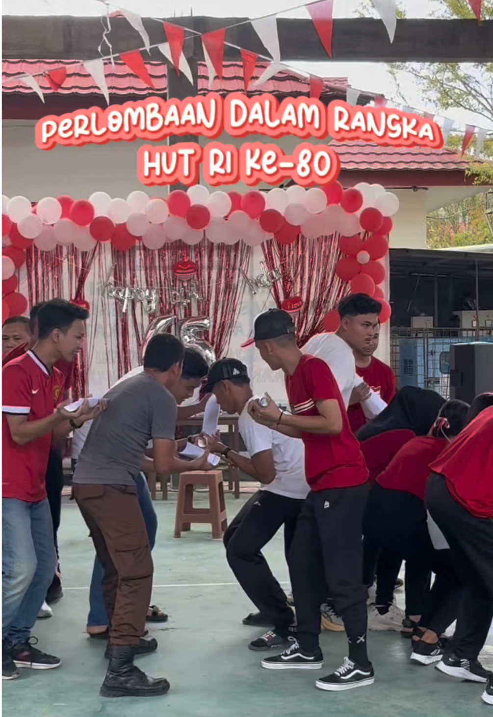 Sabtu, 16 Agustus 2025 Kejaksaan Negeri Bolaang Mongondow Utara menyelenggarakan lomba dalam rangka menyambut Hari Ulang Tahun Kemerdekaan Republik Indonesia Ke-80 yang bertempat di Aula Serbaguna Kejaksaan Negeri Bolaang Mongondow Utara. Bahwa kegiatan perlombaan yang diikuti oleh pegawai dan outsourcing berjalan dengan lancar dan penuh semangat. #Kejaksaanri #Kejatisulut #lomba17agustus  #HUTRIKE80 #fyp 