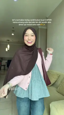 ft lagu kebangsaan and my never-ending centilness🤷‍♀️ anw spall spill outfit lucuk aq disini! 🔗cardi blush (s-m) @Michelle | Cewe Petite 145/43 🔗inner (navy/blue)  @Michelle | Cewe Petite 145/43 🔗jeans PETITEEE! (dark blue, s)  @Michelle | Cewe Petite 145/43 #petite #petitegirl #petitefashion 