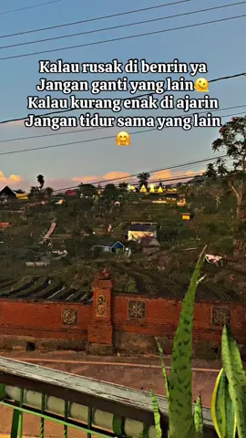 Jangan ya dek yaa… Tapi klw tidurnya d villa pacet ya langsung hubungin admin ya dek ya🤭#villapacetready24jm #pacetmojokertojawatimur🇮🇩 #promomakanmerdeka #kamaranpacet #fyp 