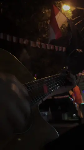 Manusia tidak akan pernah bisa mengerti penderitaan orang lain, sebelum mereka mengalami hal yang sama. -Uchiha mukuy #pramayudacover #covermelodi #iwanfalssarajanamuda #sarjanamuda #17agustus 