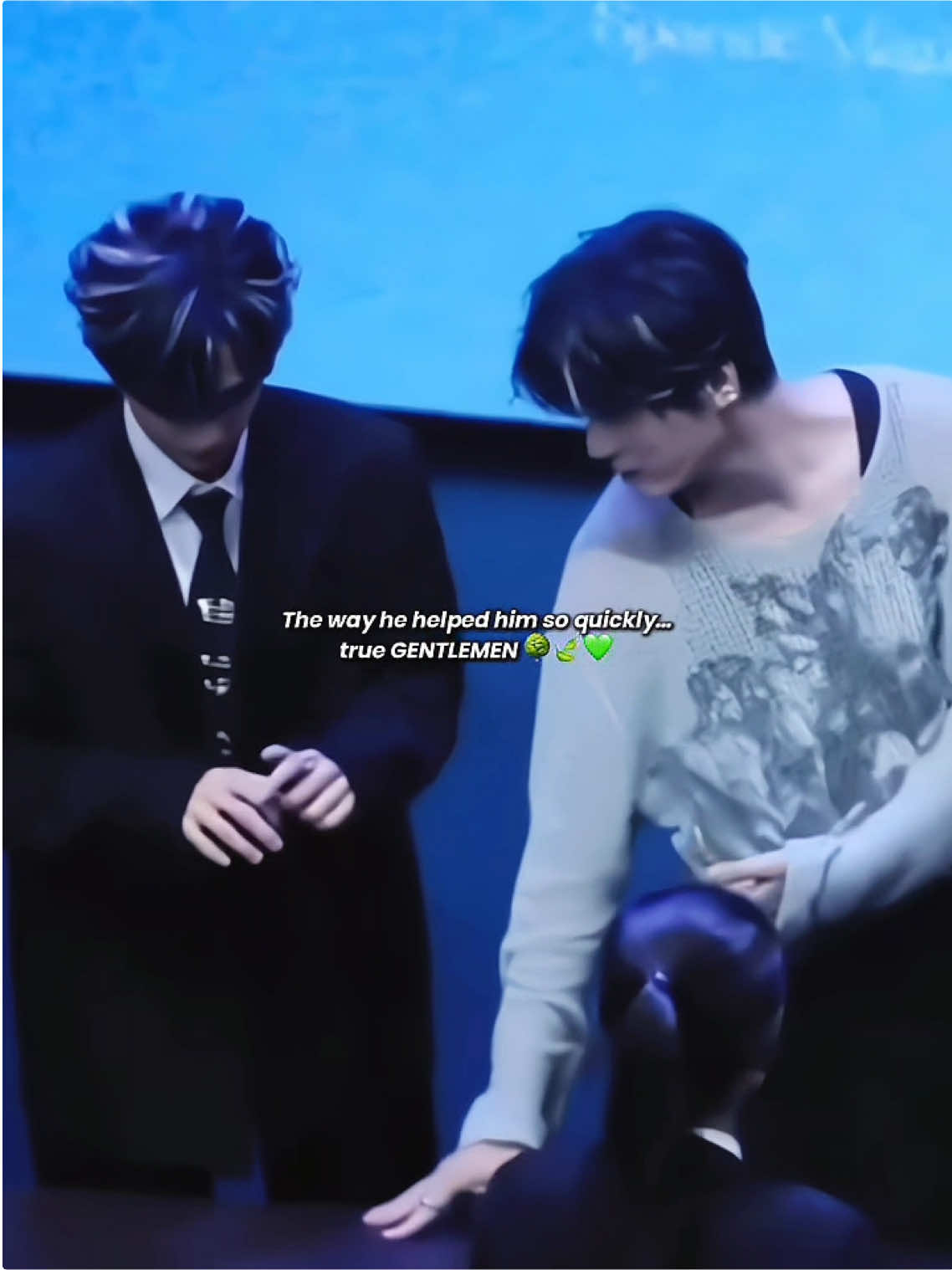 That moment showed how much he cares😭#xuanzhan #zhanxuan #fyp 