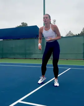 Marta Kostyuk 🇺🇦,trabajando sus reflejos. #tenis #tennis #tennisfans #tennisplayer #tenniscourt 