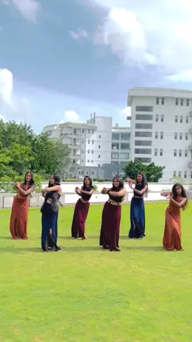 Our Gorgeous Sabakolis ✨ #nsbmgreenuniversity #nsbmdancingclub #foryoupage #sabakoli #dance 