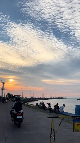 Jepara bagian endi iki cah.               #jepara #pelabuhan #pelabuhanjepara #jeparakotaku #nyore 
