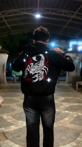 Kece banget si hoodie ini dipake malam hari #hoodireflective 