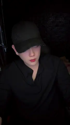 Ai làm em khóc nửa rồi #anhaoden #lenxuhuong_tiktok 
