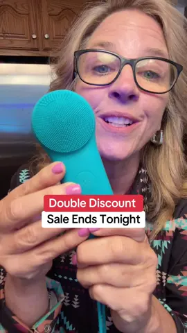 Riki Radiant silicone Facial Cleaner women over 35+ #facialcleaner #rikifacialcleanser #tiktokshopcreatorpicks #ledlighttherapy #laborday 