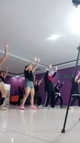 zumba with dumay@sanggar ungu💃