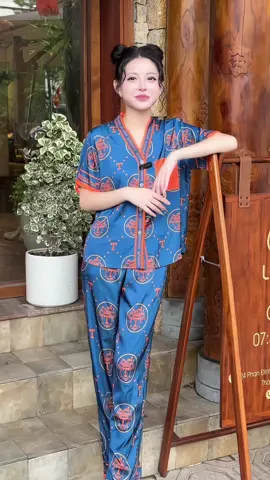 E lấy 5 bộ 5 màu rồi các c mặc nó mát nó sang hết cả người lên ☺️☺️☺️☺️#xuhuongtiktokkk #viralvideo #pizama 