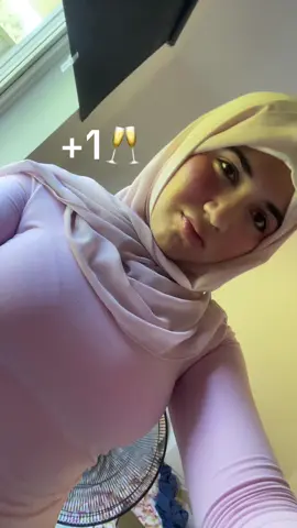 Får köpa energi dricka lagligt nu🤞🏻🤞🏻 #båstad #melissaismine #julia #norhaan #naboush #birtdaygirl #15 