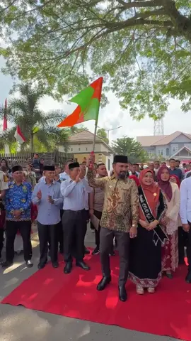Al-Farlaky Lepas Pawai Karnaval HUT ke-80 RI di Kota Idi 