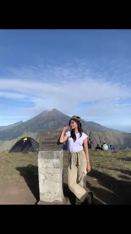 #17agustus #fypage #fyppp #pendakigunungcewek ⛰️🏕️