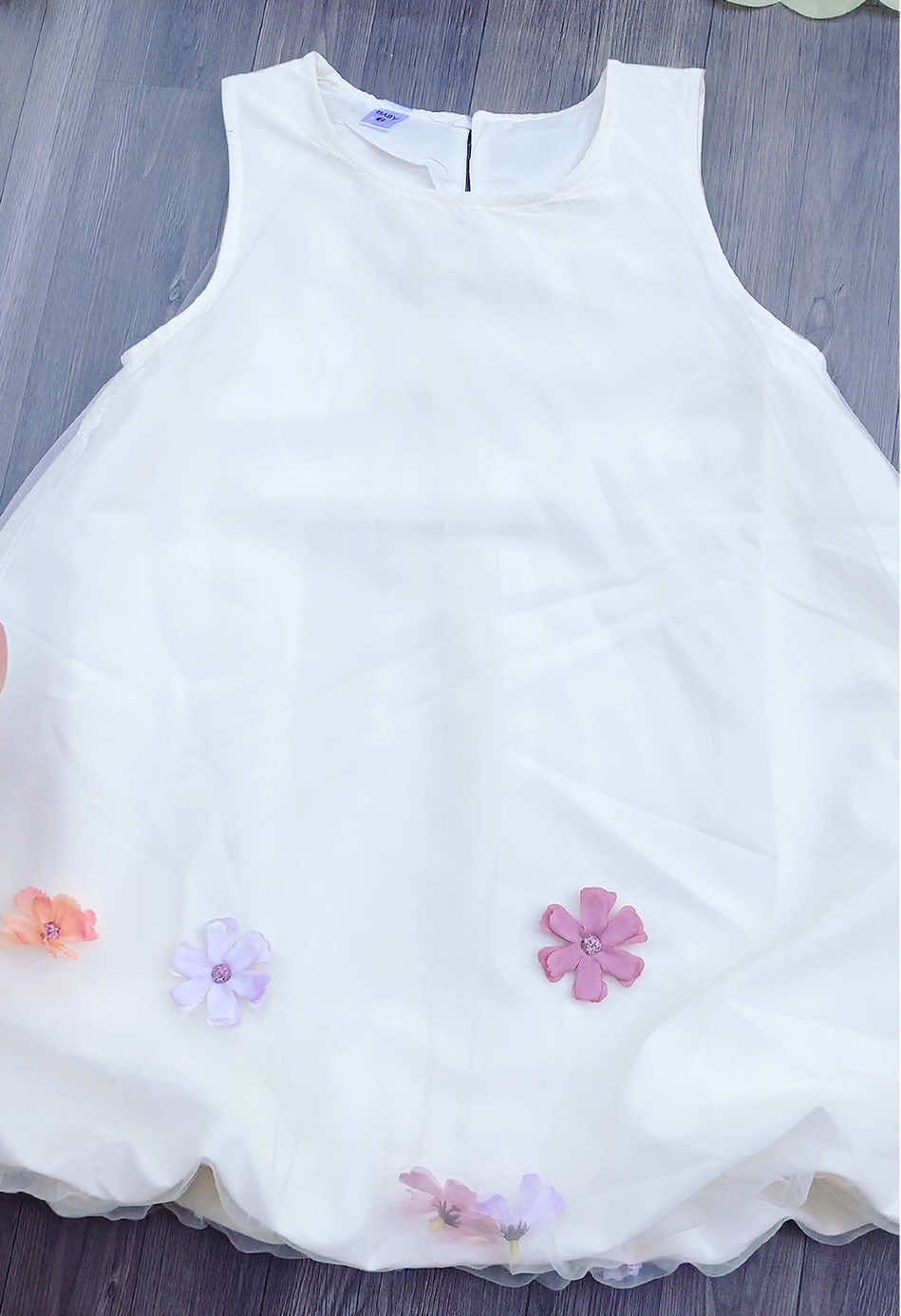 Váy thiết kế hoa rơi dáng bí cho bé gái #Kemmútkids #thoitrangembe #xuhuongtiktok #váyxinh 