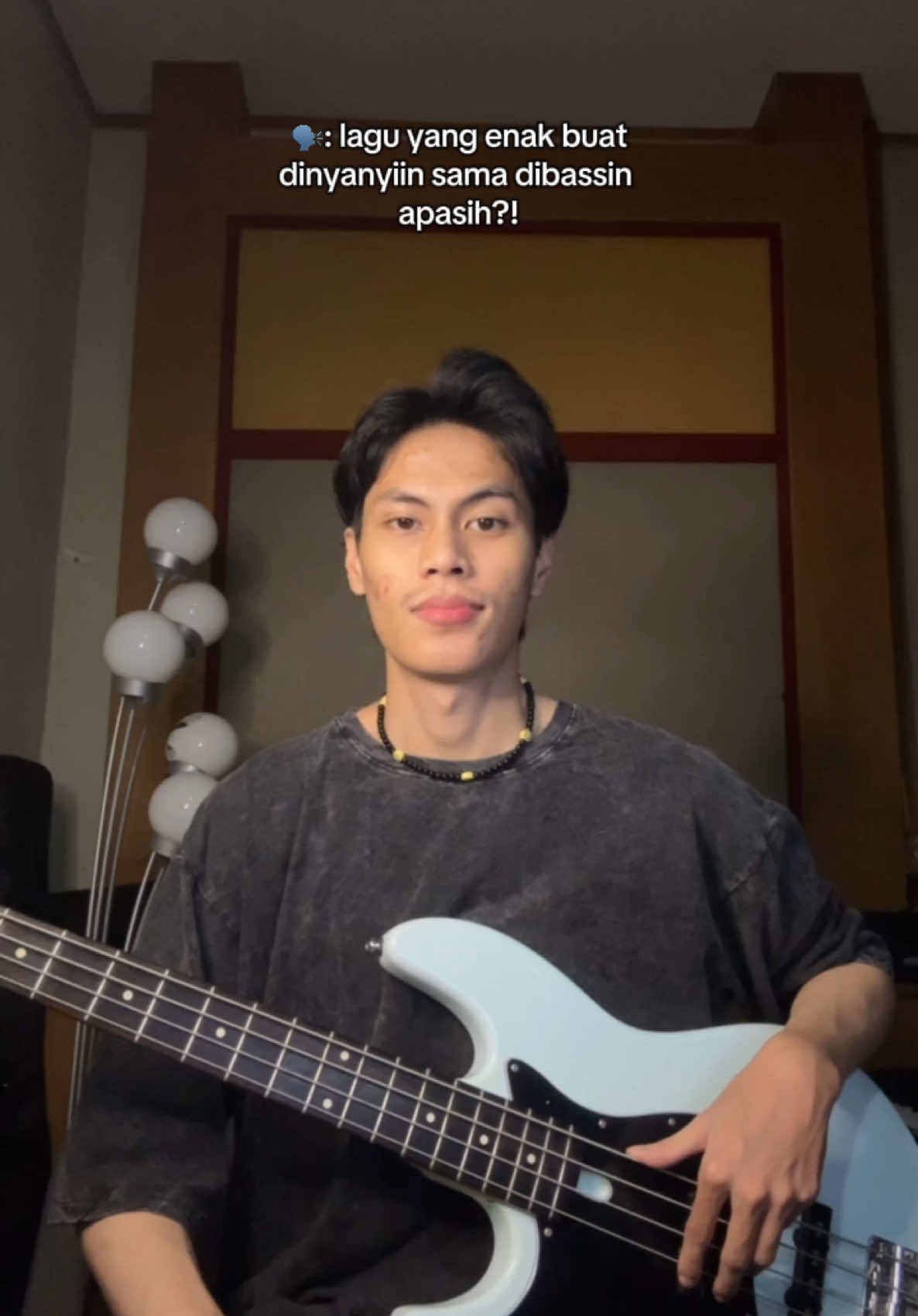 ini lagu asik dan enak banget! Birds Of A Feather - @BILLIE EILISH #fyp #fypシ゚ #xyzbca #foryou #figra #billieeilish #birdsofafeather #bass #bassist #music #musician #musikditiktok 