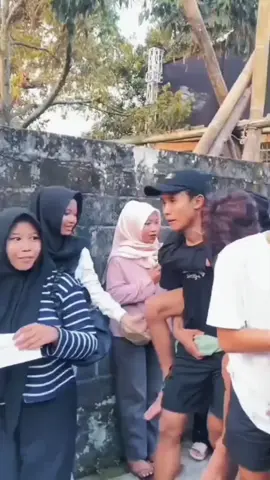 cepet sembuhh gantengnya akuu🥺....ikut sakit liat kamu tumbang kyk gituu apalagi sampe di gendong mas boby...cepet sembuh yaa penyemangatt🥺🤍 @فيصل  #creatorsearchinsights #affanfaisal #gwsmlovers👹 #xyzbca #bismillahfypシ  ib:@callmetya898 