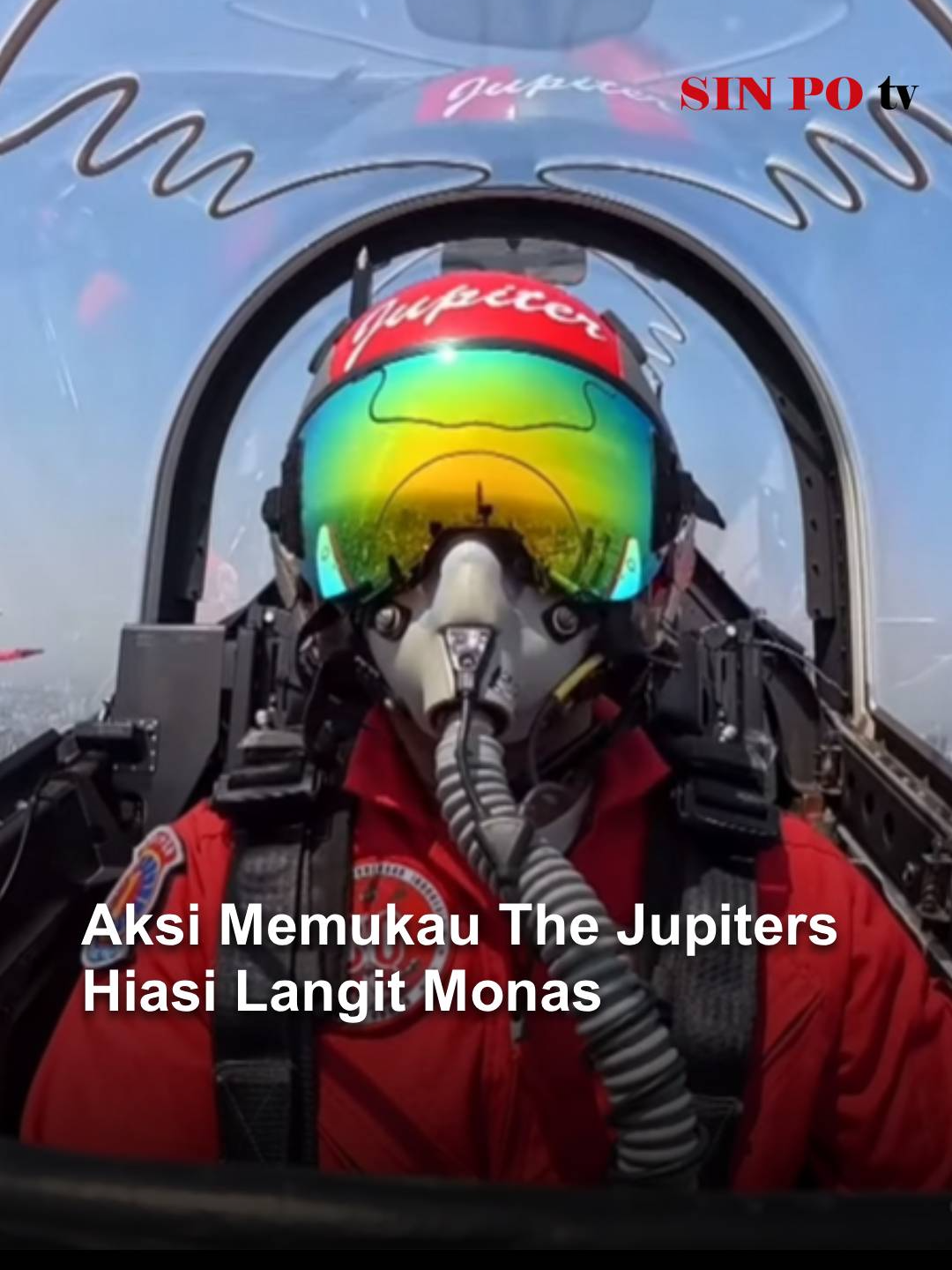 Aksi Memukau The Jupiters Hiasi Langit Monas. Langit Jakarta dipenuhi atraksi udara spektakuler dalam peringatan Hari Ulang Tahun (HUT) ke-80 Kemerdekaan Republik Indonesia. The Jupiters, atau Jupiter Aerobatic Team (JAT) TNI Angkatan Udara (AU), tampil bersama jajaran pesawat tempur F-16 Fighting Falcon, T-50i Golden Eagle, hingga Hawk. Penampilan mereka memukau para tamu undangan, serta masyarakat yang berada di sekitar Monumen Nasional, Jakarta Pusat. #sinpotv #SpesialKemerdekaan #Kemerdekaan #HUT80RI #TheJupiter #TNIAU #FlyPass #BersatuBerdaulat #RakyatSejahtera #indonesiamaju