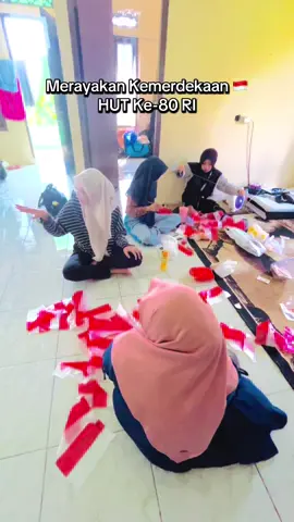 Hari ini kita effort untuk Hias Posko dan Ikut Upacara dalam rangka memeriahkan HUT ke-80 RI 🇮🇩#agustusmerdeka #kkn #KKN2025 #fypシ゚viral #fyp 