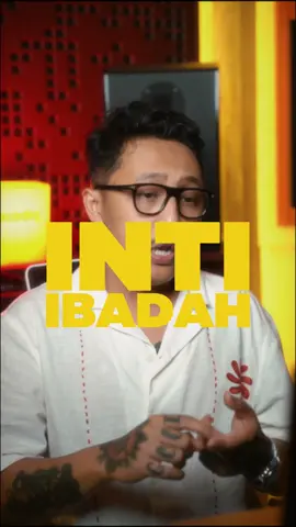 Kalau lo pikir salat itu tiket langsung ke rekening tebal, berarti lo belum ngerti inti ibadah. Salat itu bukan alat barter. Itu tanda lo tunduk, tanda lo percaya, tanda lo bersyukur— meskipun keadaan belum berubah.