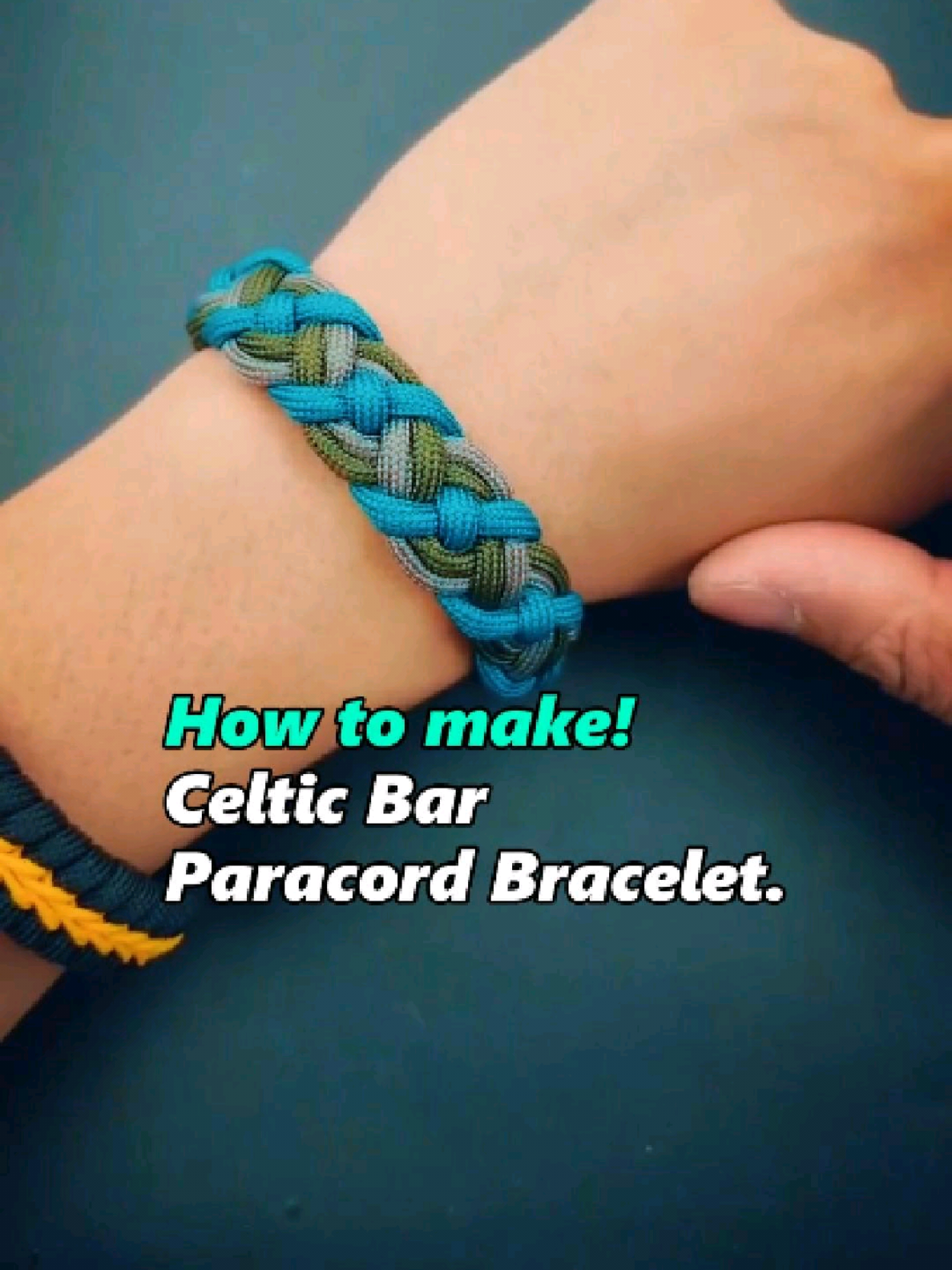 How to Make a Celtic Bar Paracord Bracelet. #handmadebracelet #handmadetutorial #paracord #braceletmaking #DIY 